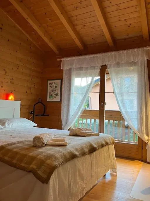 Holiday home Dolomitiwoodyhouse Villa Limana